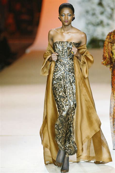 YVES SAINT LAURENT haute couture catwalk 